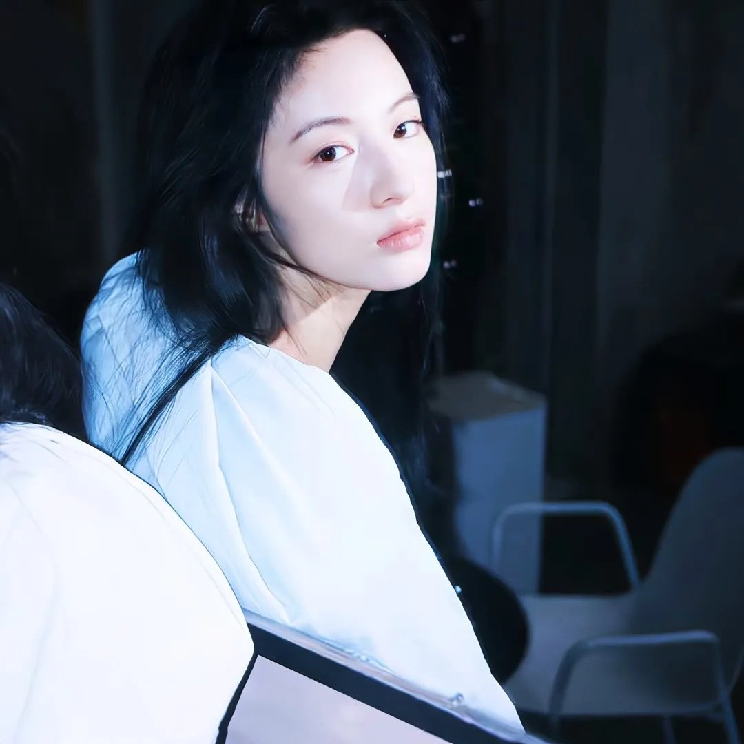 若叶女孩 封面